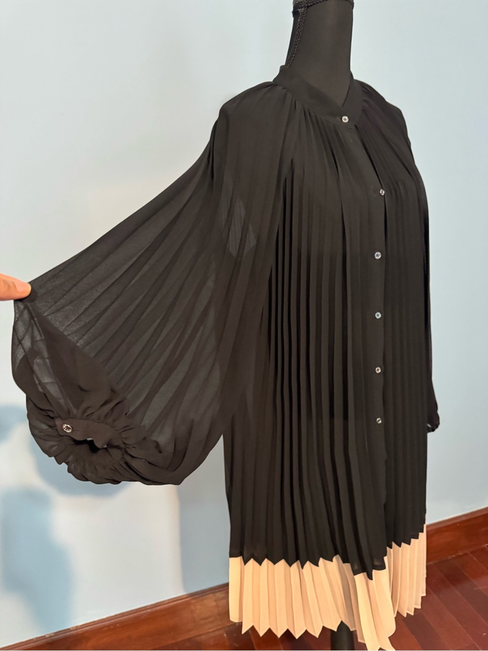 NWT DKNY Black Pleated Button-Front Blouse with Cream Pleated Hem